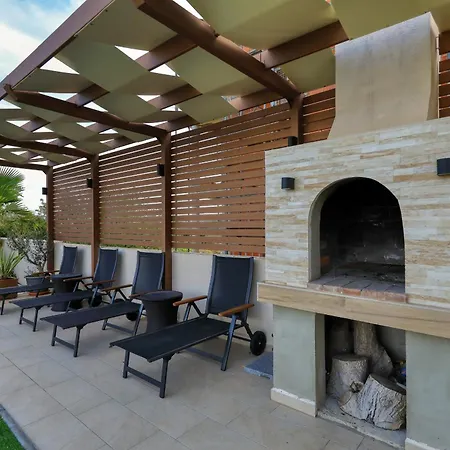 Masanda Villa *