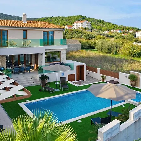 فيلة Masanda Ždrelac